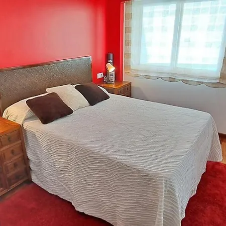 Con Playa, Piscina Y Pista De Tenis Apartamento