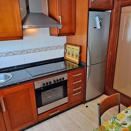 Con Playa, Piscina Y Pista De Tenis Apartamento